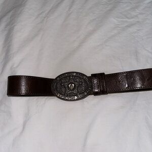 Moschino jeans brown belt.
